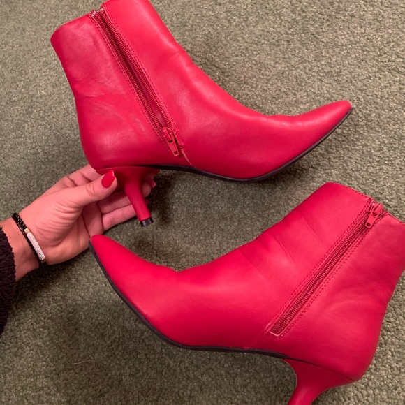 Red booties - Picture 4 of 6